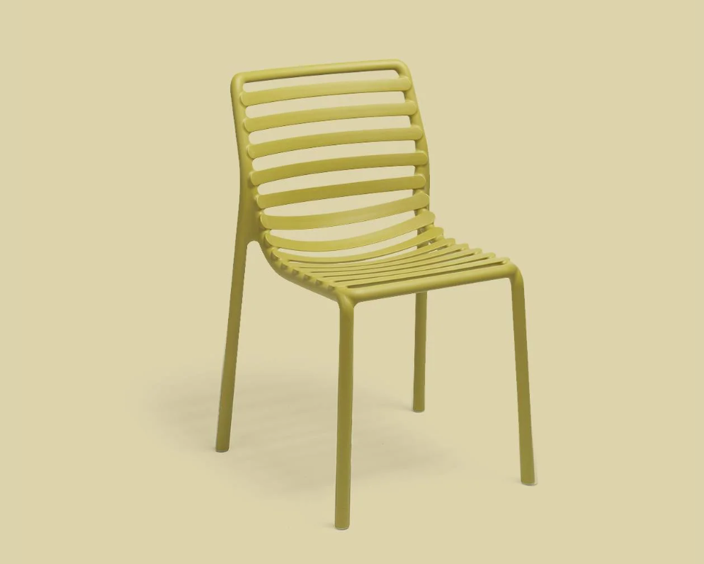 Chaise bistrot design Doga pour terrasse et jardin