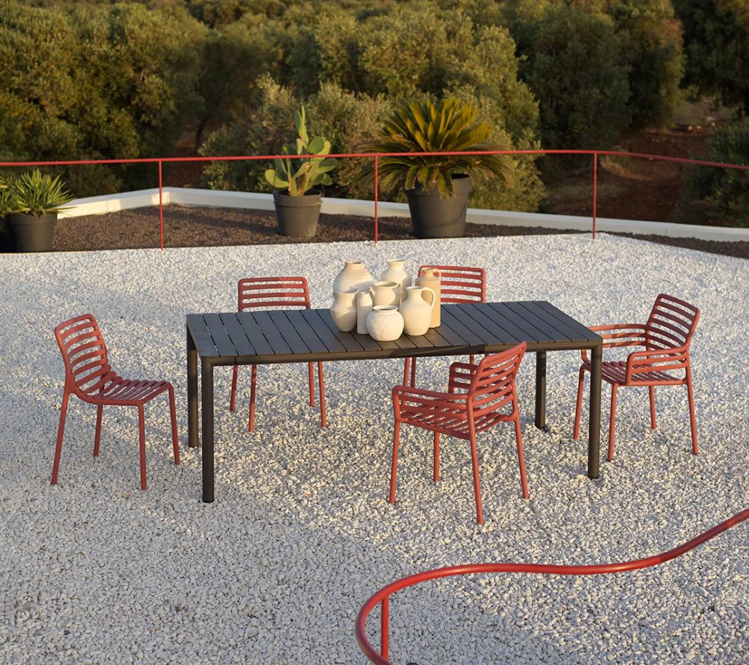 Chaise bistrot design Doga pour terrasse et jardin